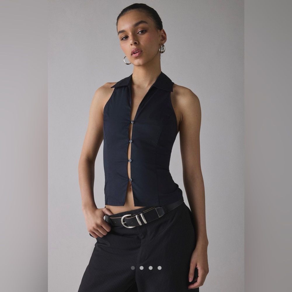 Urban Outfitters Party Girl Cotton-Blend Button Down Sleeveless Shirt in Black